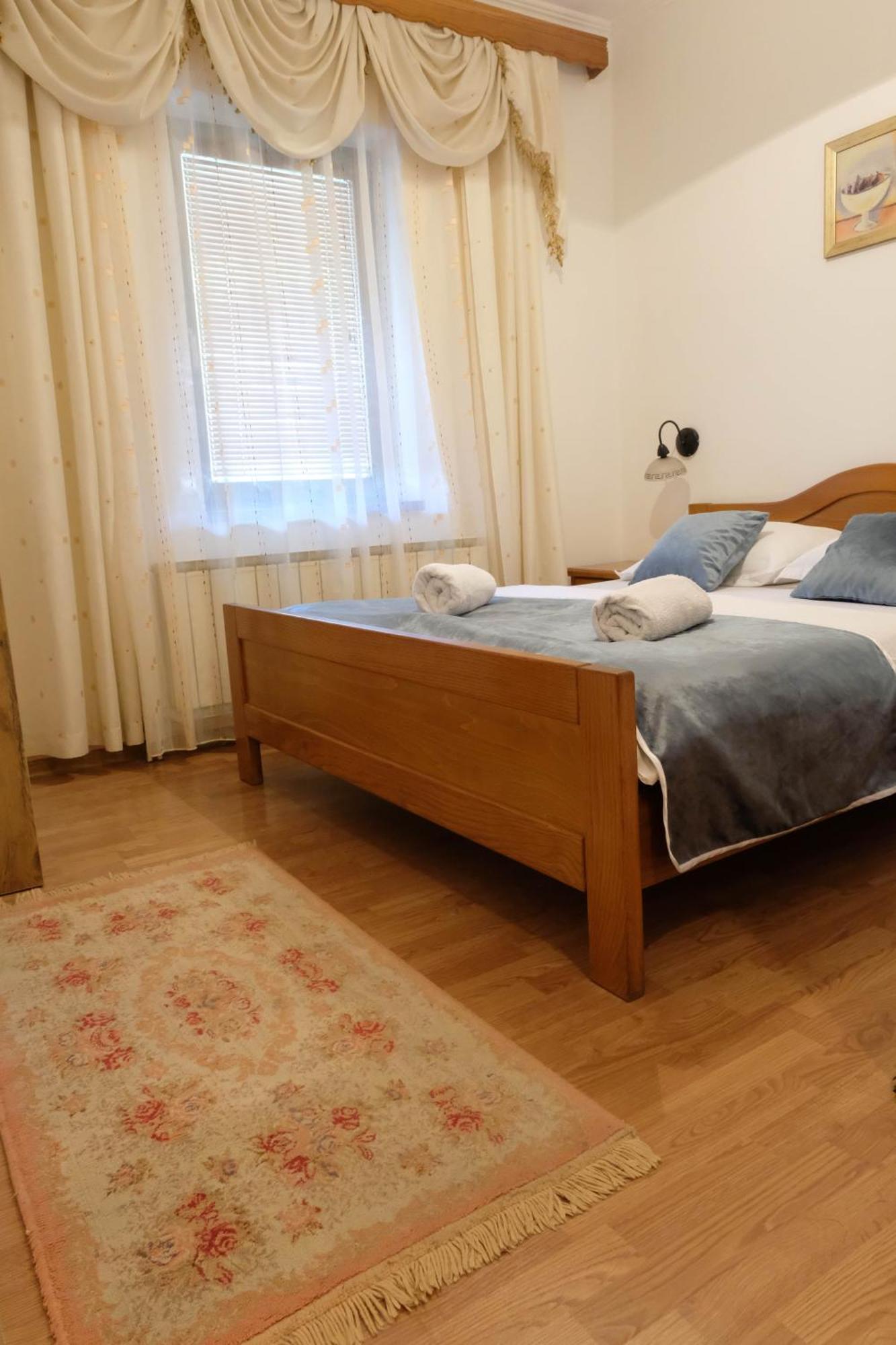 Bed And Breakfast Vijecnica Sarajevo Exterior photo